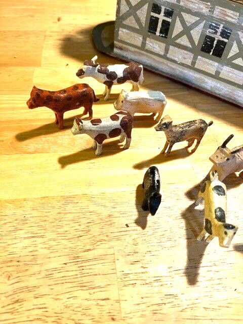 LATE 1800S EARLY 1900S LARGE SIZE NOAH'S ARK WITH 11 ANIMALS MADE IN GERMANY