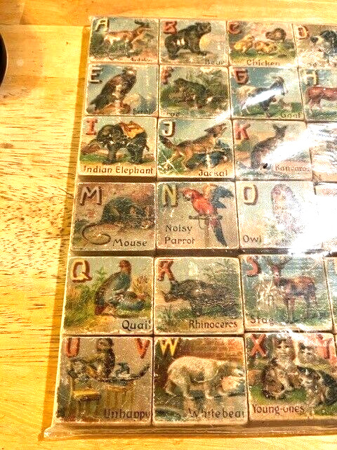 LATE 1800S EARLY 1900S COMPLETE SET OF WOODEN PICTURE BLOCKS WITH ANIMALS  ALPHA
