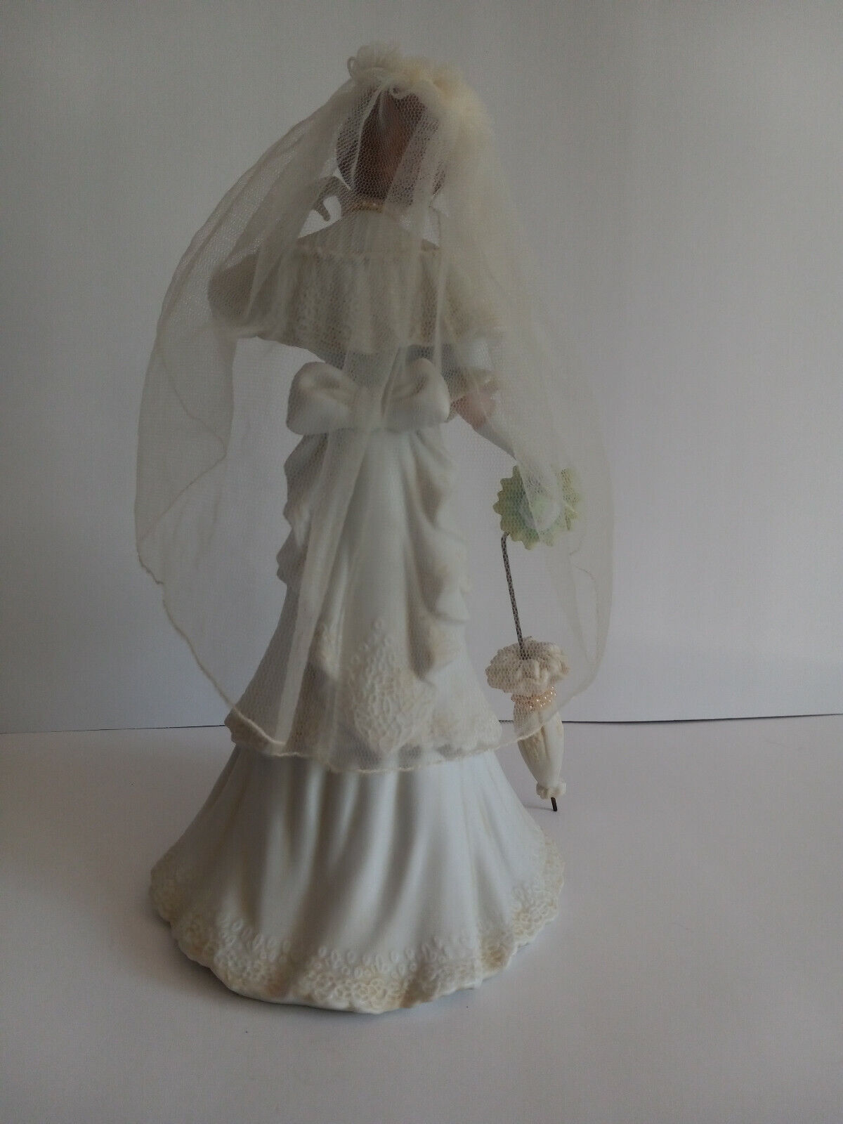 CLASSIC BRIDES OF THE CENTURY ELLEN H. WILLIAMS Flora 1900’s Bride -1988