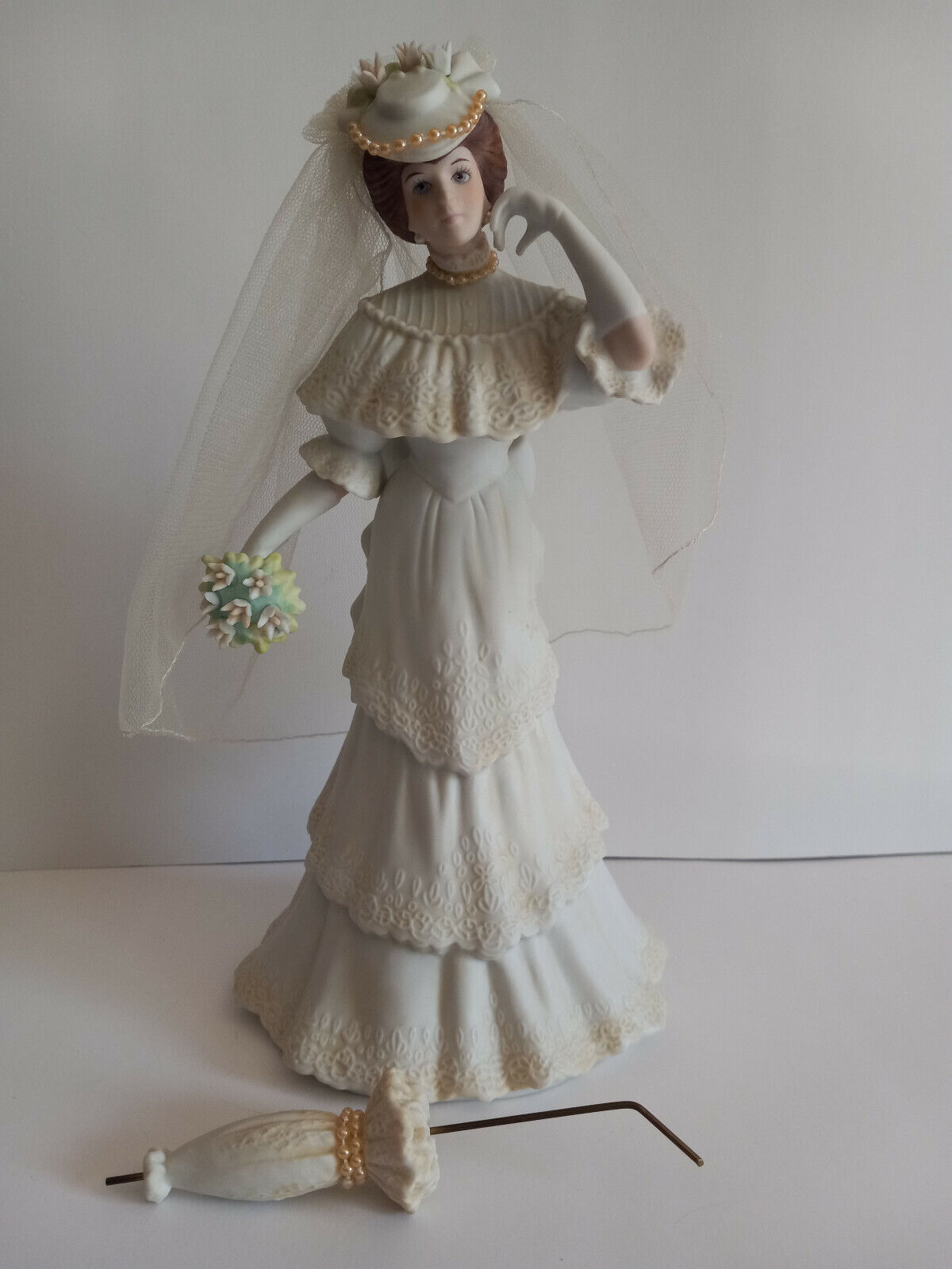 CLASSIC BRIDES OF THE CENTURY ELLEN H. WILLIAMS Flora 1900’s Bride -1988