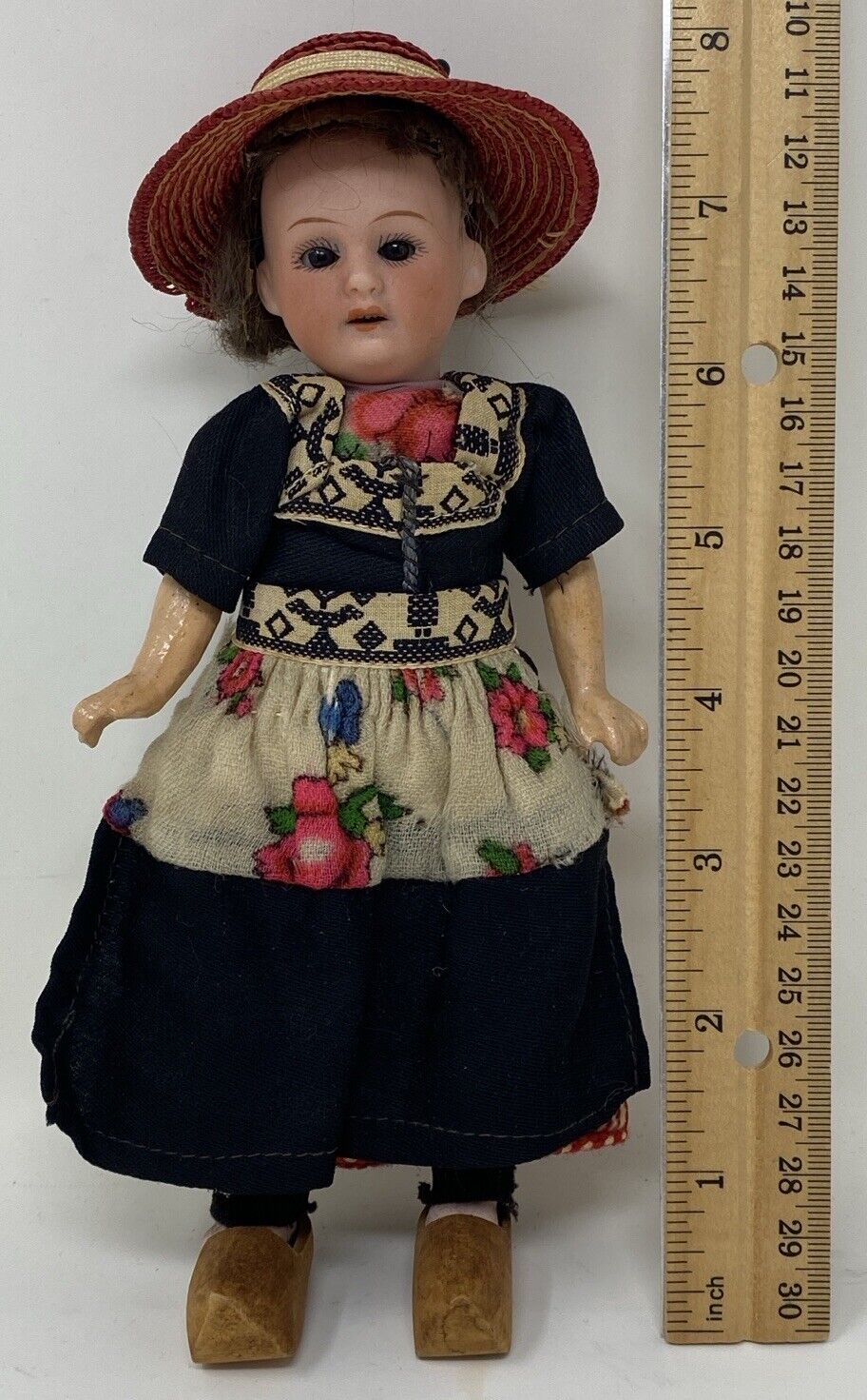 8” ANTIQUE BISQUE HEAD ARMAND MARSEILLE DOLL W/SLEEP EYES, ETHNIC COSTUME