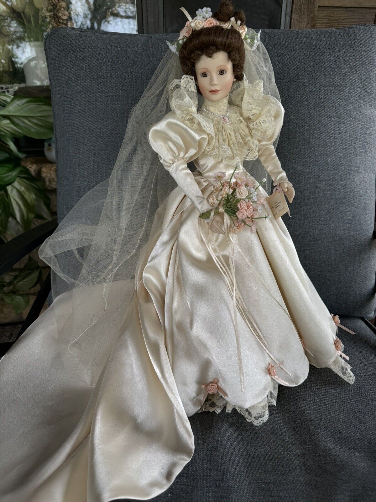 Ashton Drake ELIZABETH'S 1900's Wedding Dress Bride Tumminio 19" Porcelain Doll