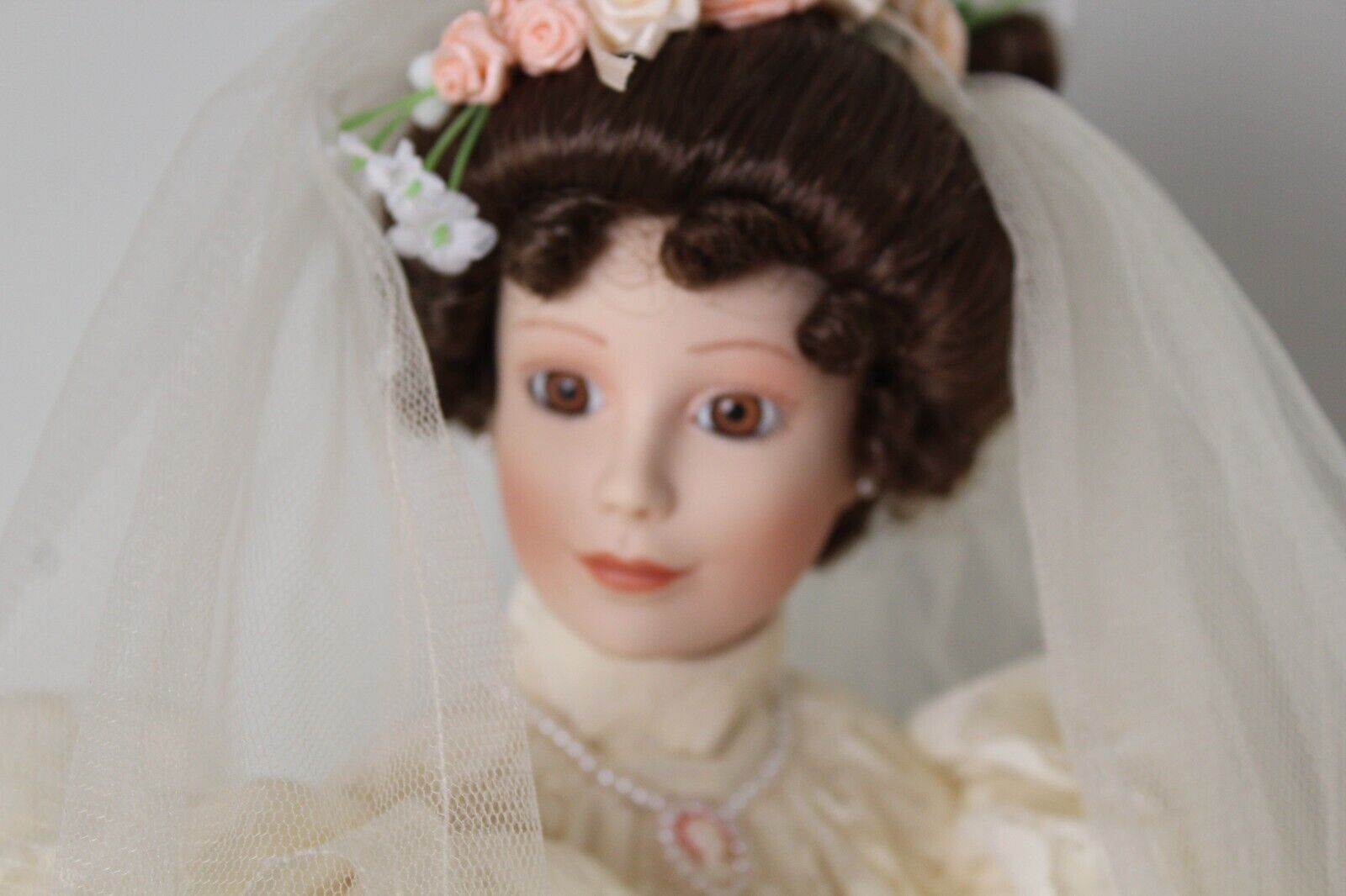 Ashton-Drake Galleries Elizabeth's 1900's Wedding Dress Porcelain Doll