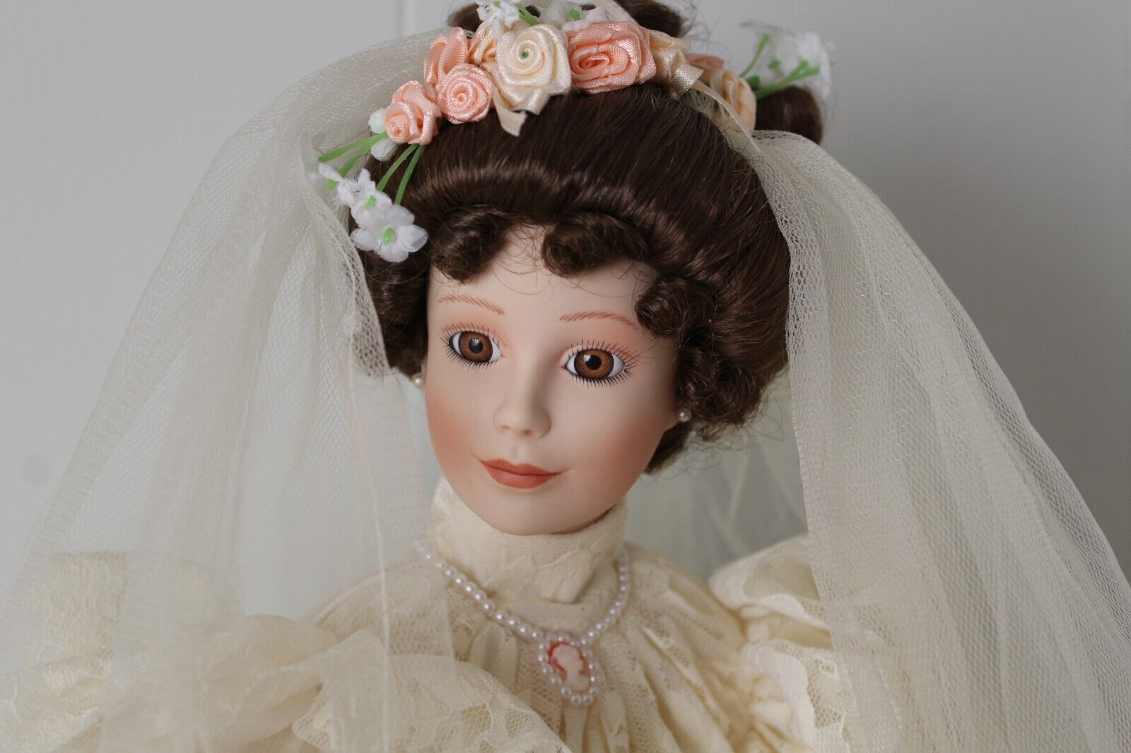 Ashton-Drake Galleries Elizabeth's 1900's Wedding Dress Porcelain Doll