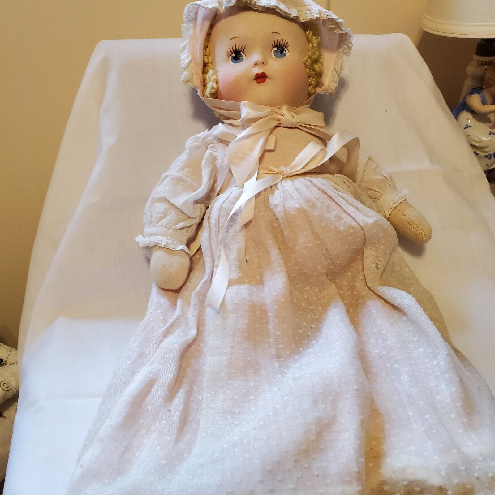 VINTAGE EARLY TO MID 1900'S CLOTH DOLL W/ PAINTED FACE, COMPLETE OUTFIT & SHOES