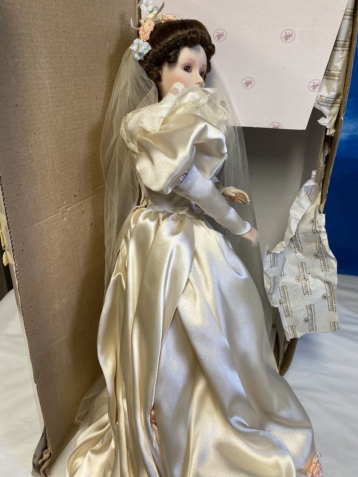 Ashton-Drake Galleries Elizabeth's 1900's Wedding Vintage Porcelain Doll Rare
