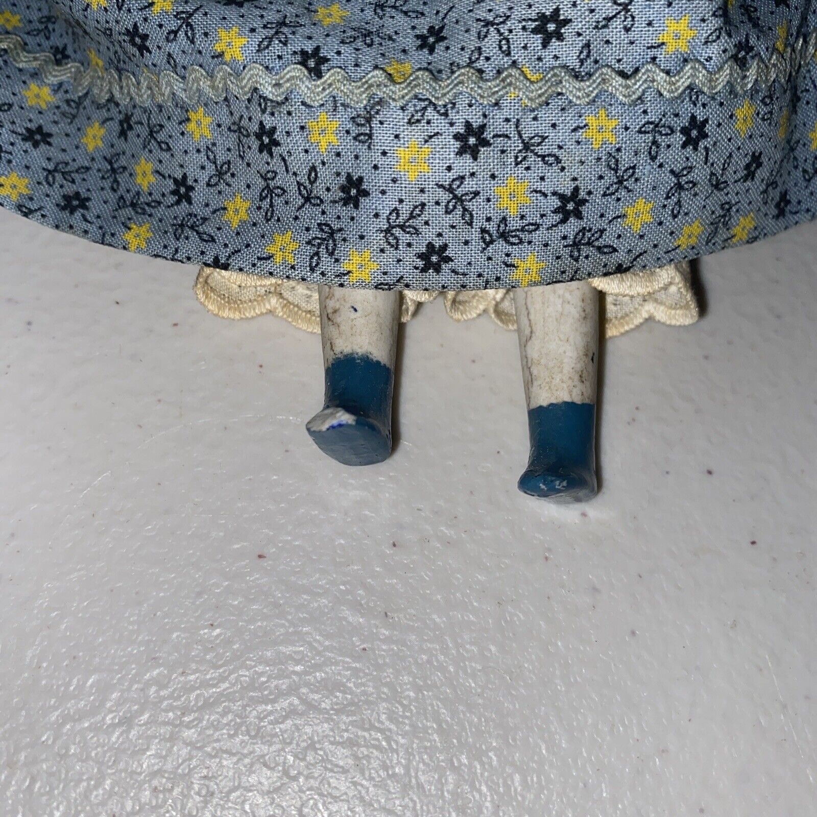 German China Shoulder Head Doll Small Doll Original Cloth Body 8.75” 1800s