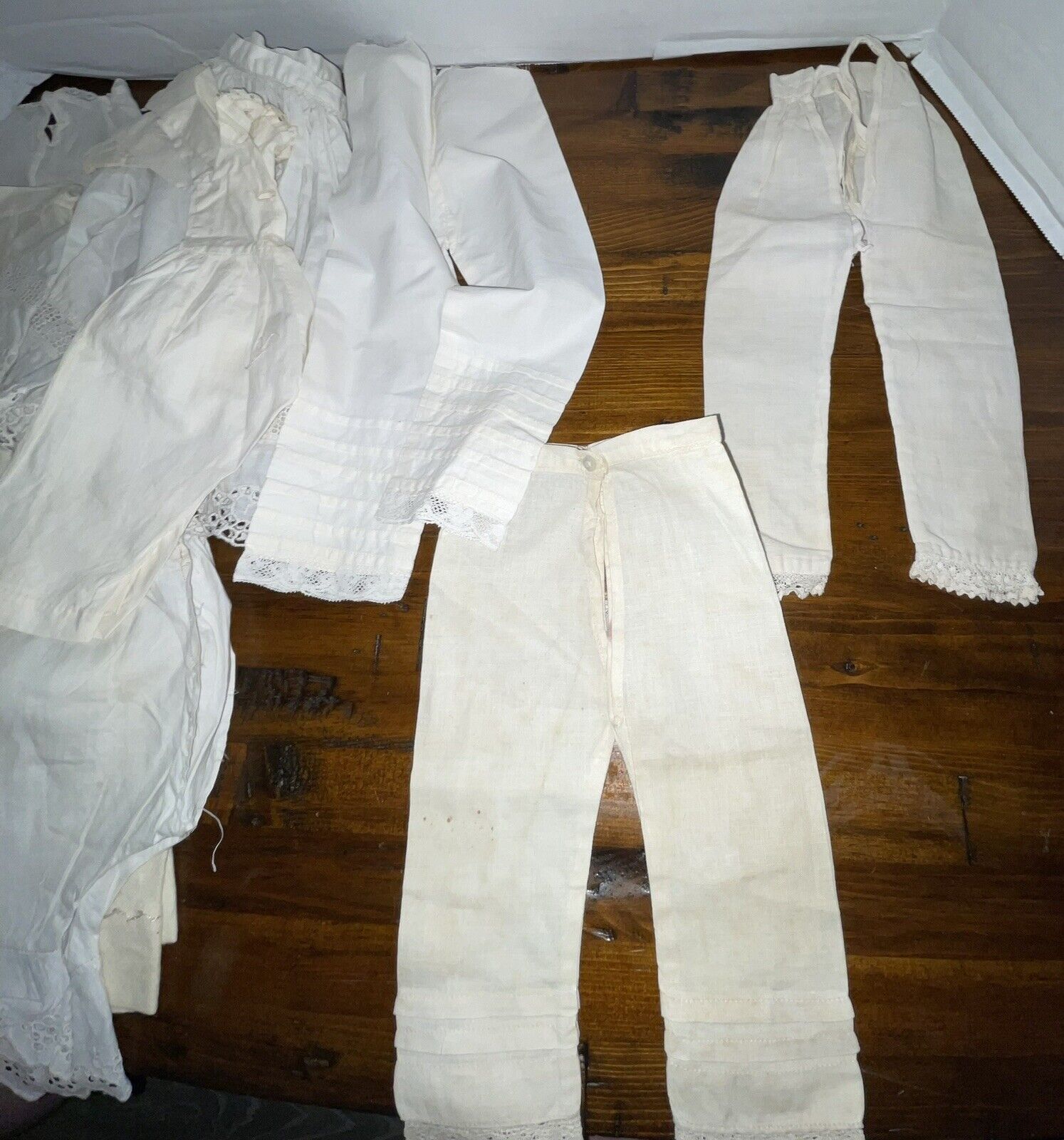 LOT 130: Antique DOLL CLOTHES 1870's-1900**   17 PIECES **