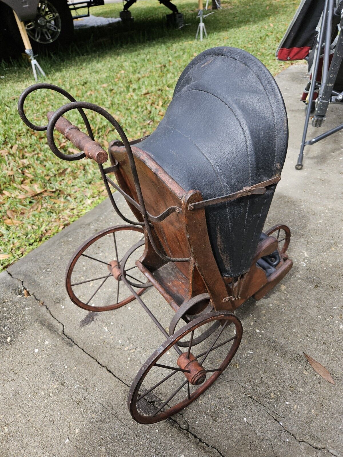 RARE ENGLISH WOODEN DOLL PERAMBULATOR OF MID-1800S 