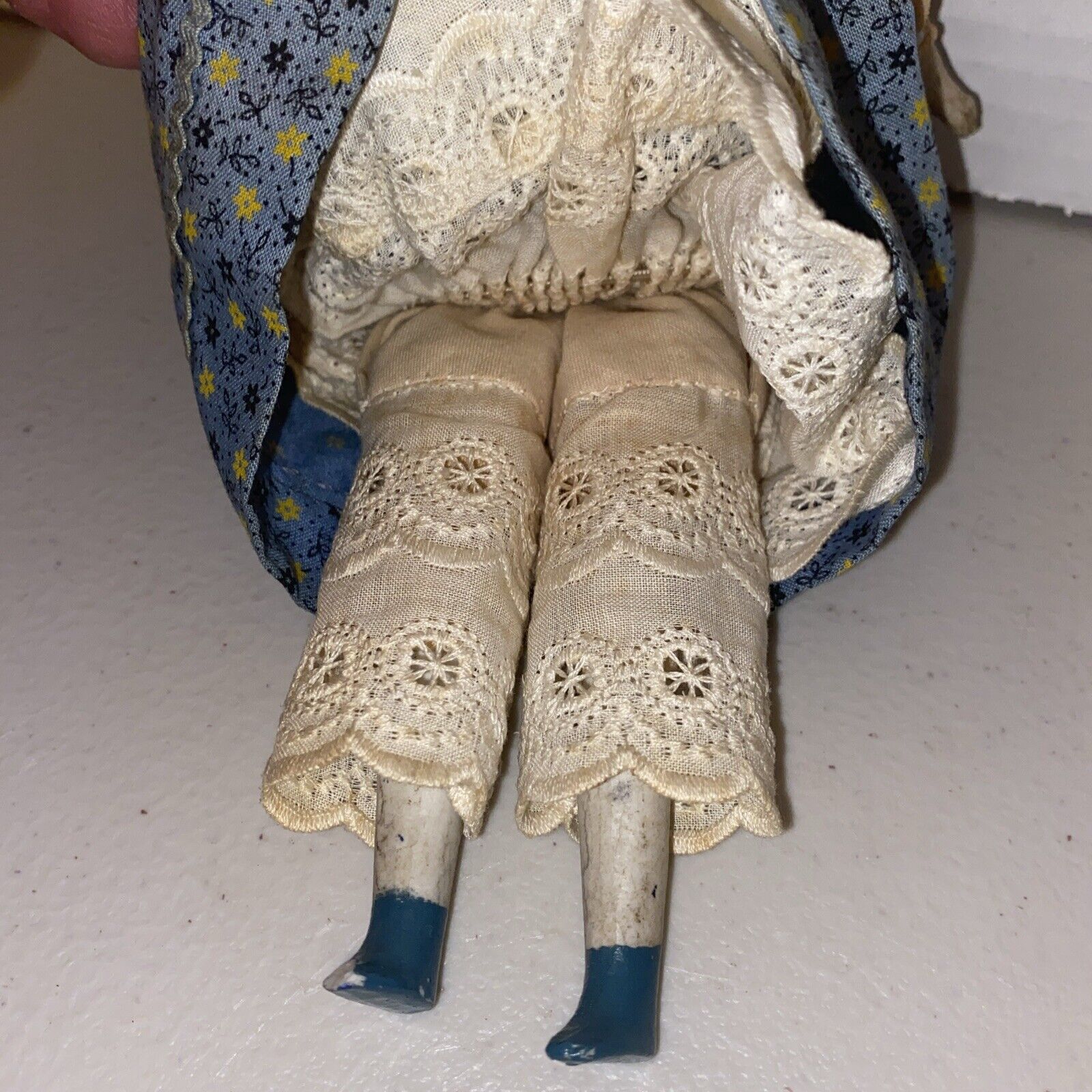 German China Shoulder Head Doll Small Doll Original Cloth Body 8.75” 1800s