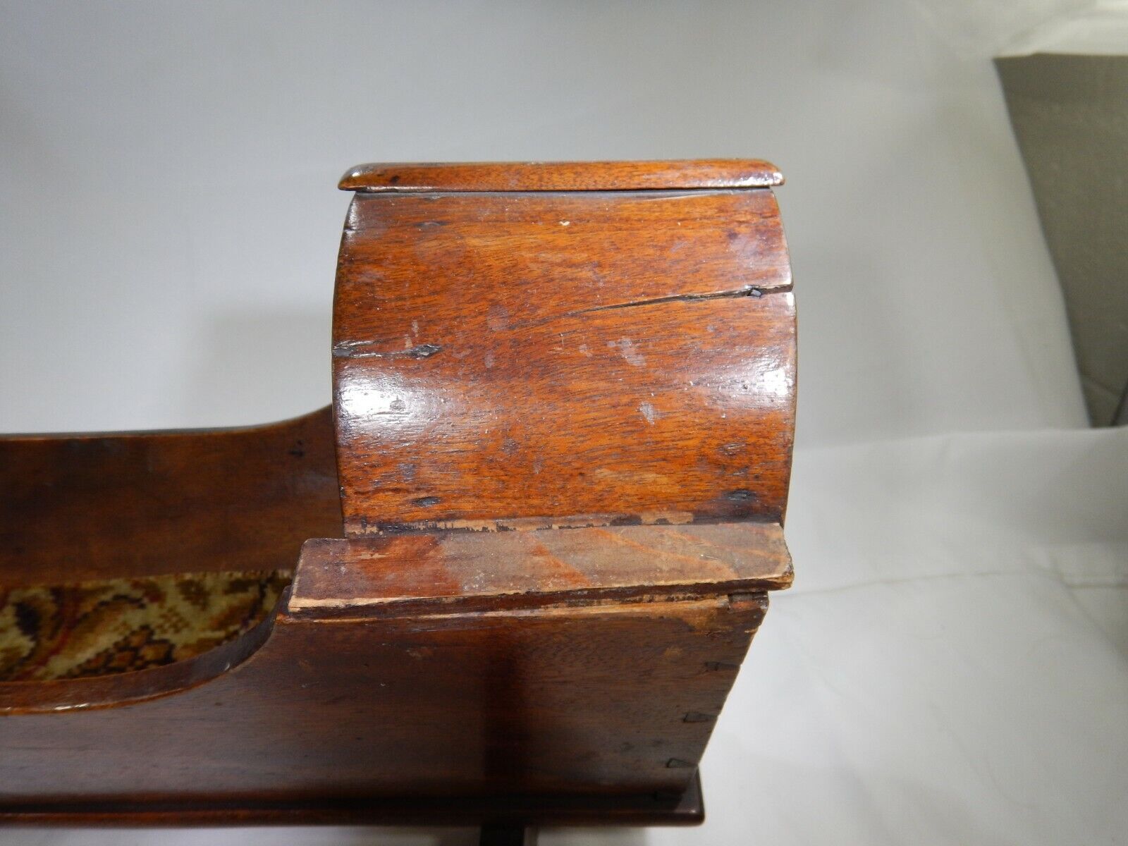 ANTIQUE PRIMITIVE DOLL 1800s Handmade ROCKING CRADLE SN