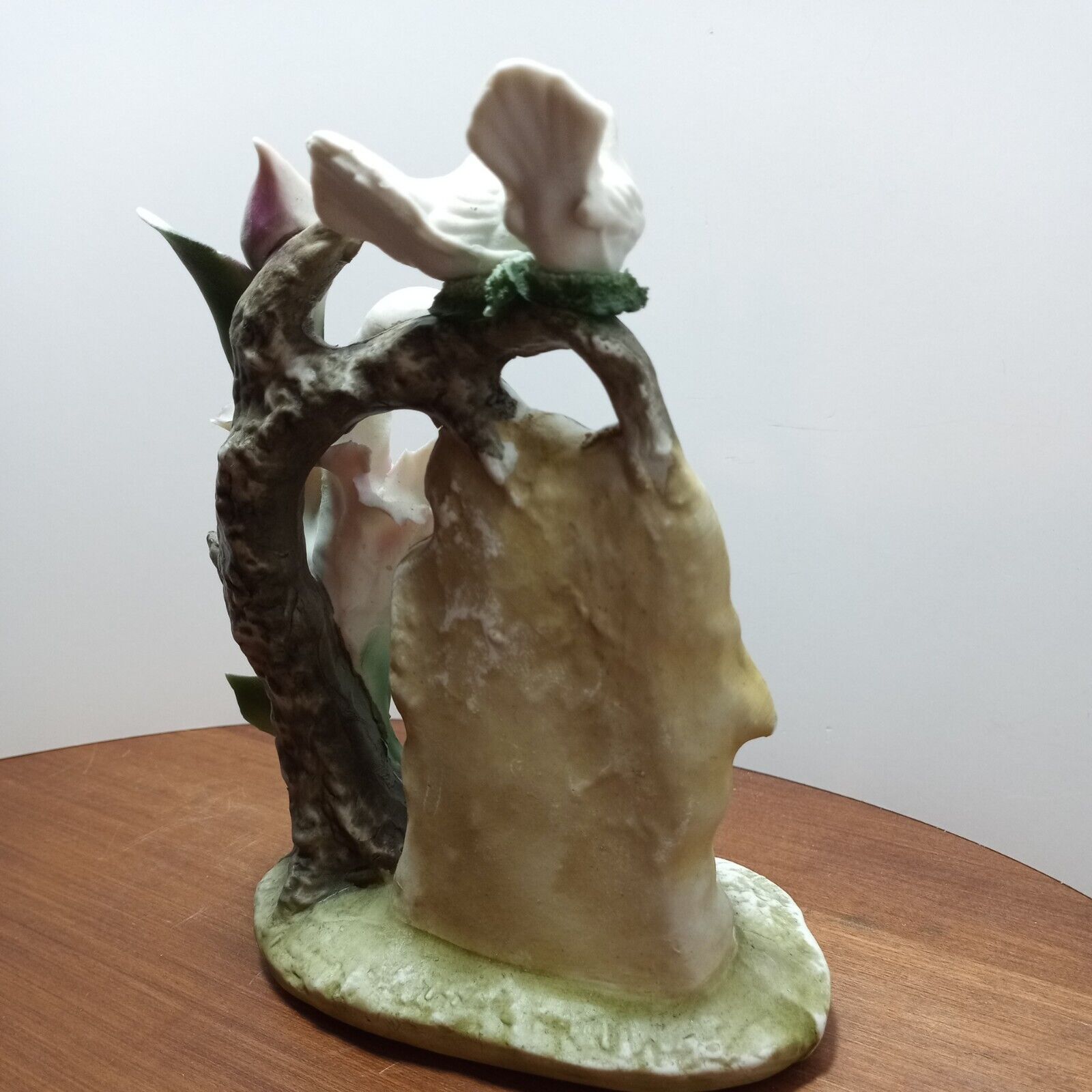 Capodimonte FLOWER FLORAL Antique 1800's doves Bouquet Italy EUC