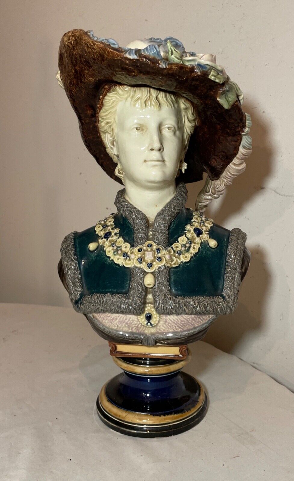 RARE antique Cölln Meissen Majolica Renaissance Lady Bust 1800's pottery statue