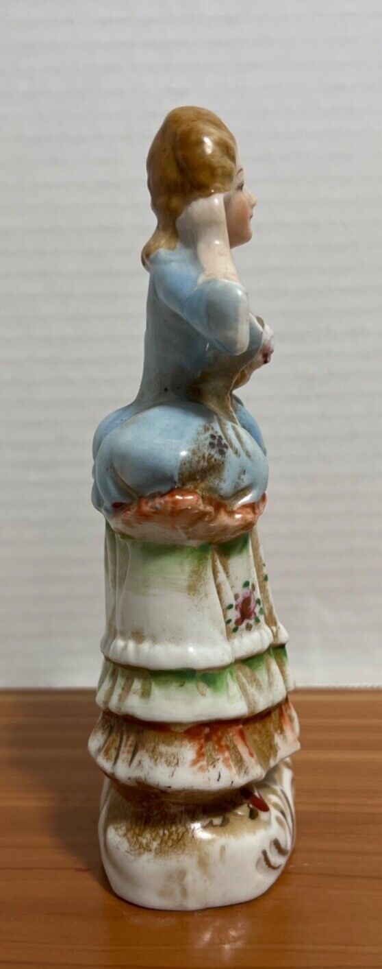  Occupied Japan 1946 Colonial Porcelain Lady Figurine 6 1/4" Tall