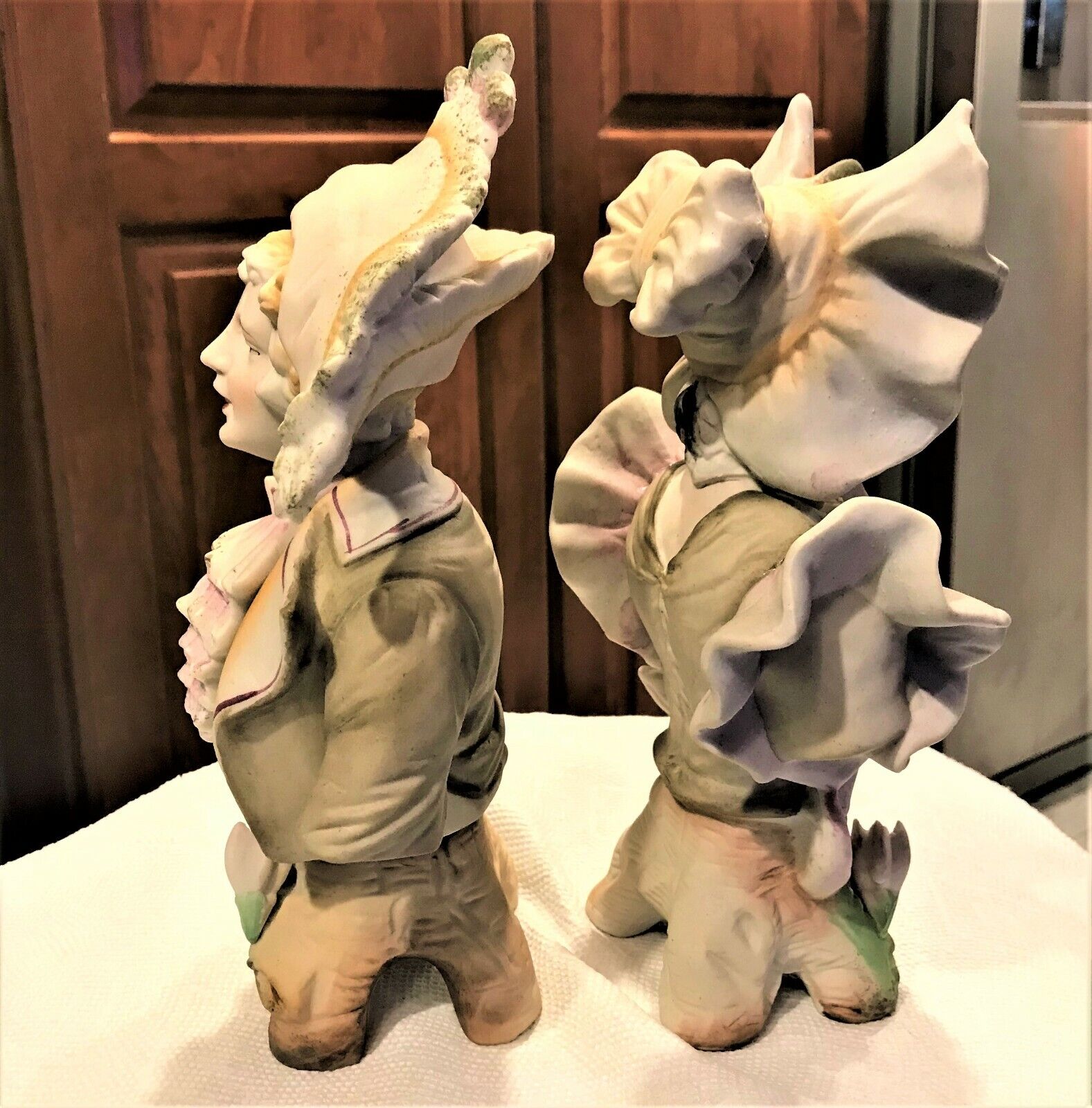 2 Bisque Figurines Man Woman Busts No 8079 Large Hats 1700 style Clothes 10"x 6"