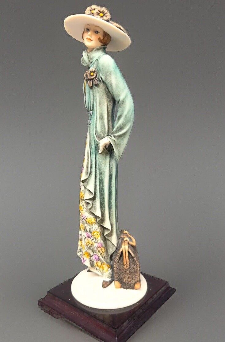 Giuseppe Armani Clarissa 1700 E- Rare