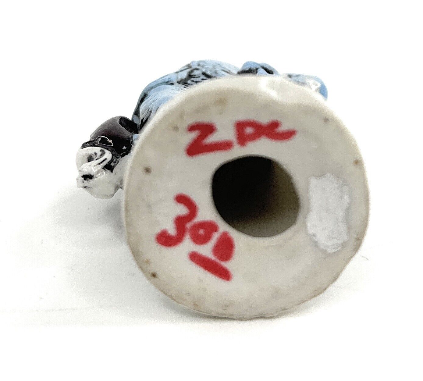 ANTIQUE EARLY 1900'S GERMAN PORCELAIN BLUE BOY FIGURINE 1700'S FASHION 20386