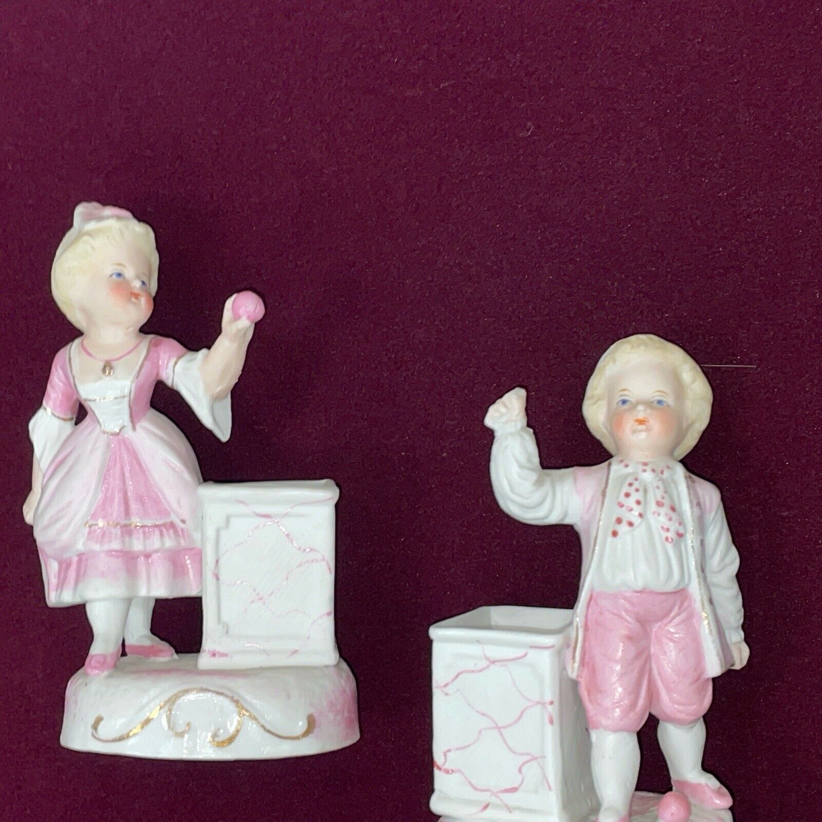1700s Courting Boy & Girl - 2 Porcelain 5" Figurines - Unbranded - Very Good