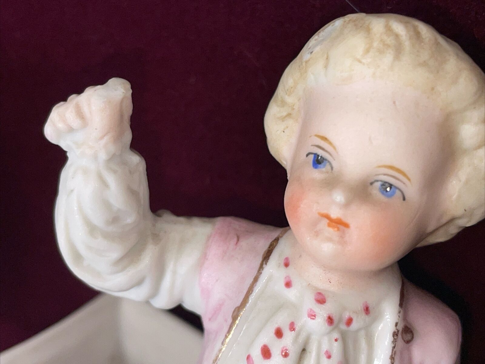 1700s Courting Boy & Girl - 2 Porcelain 5" Figurines - Unbranded - Very Good