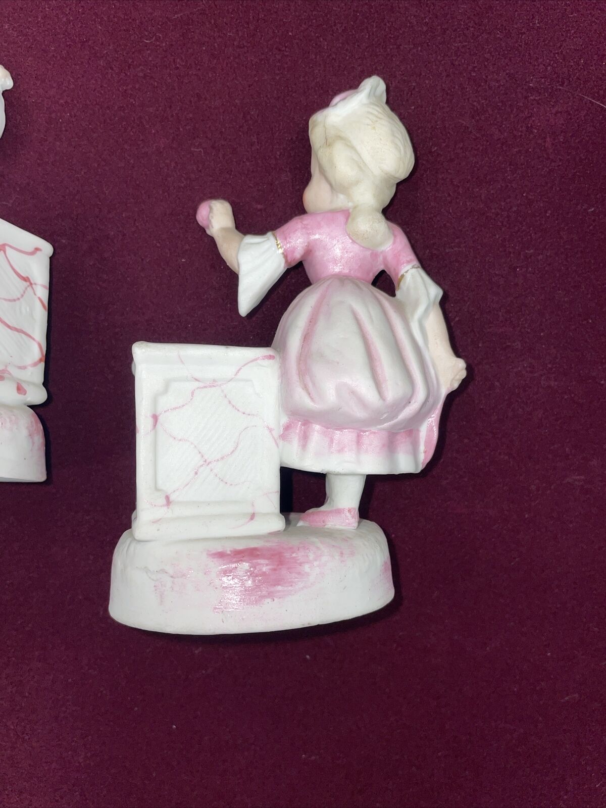 1700s Courting Boy & Girl - 2 Porcelain 5" Figurines - Unbranded - Very Good