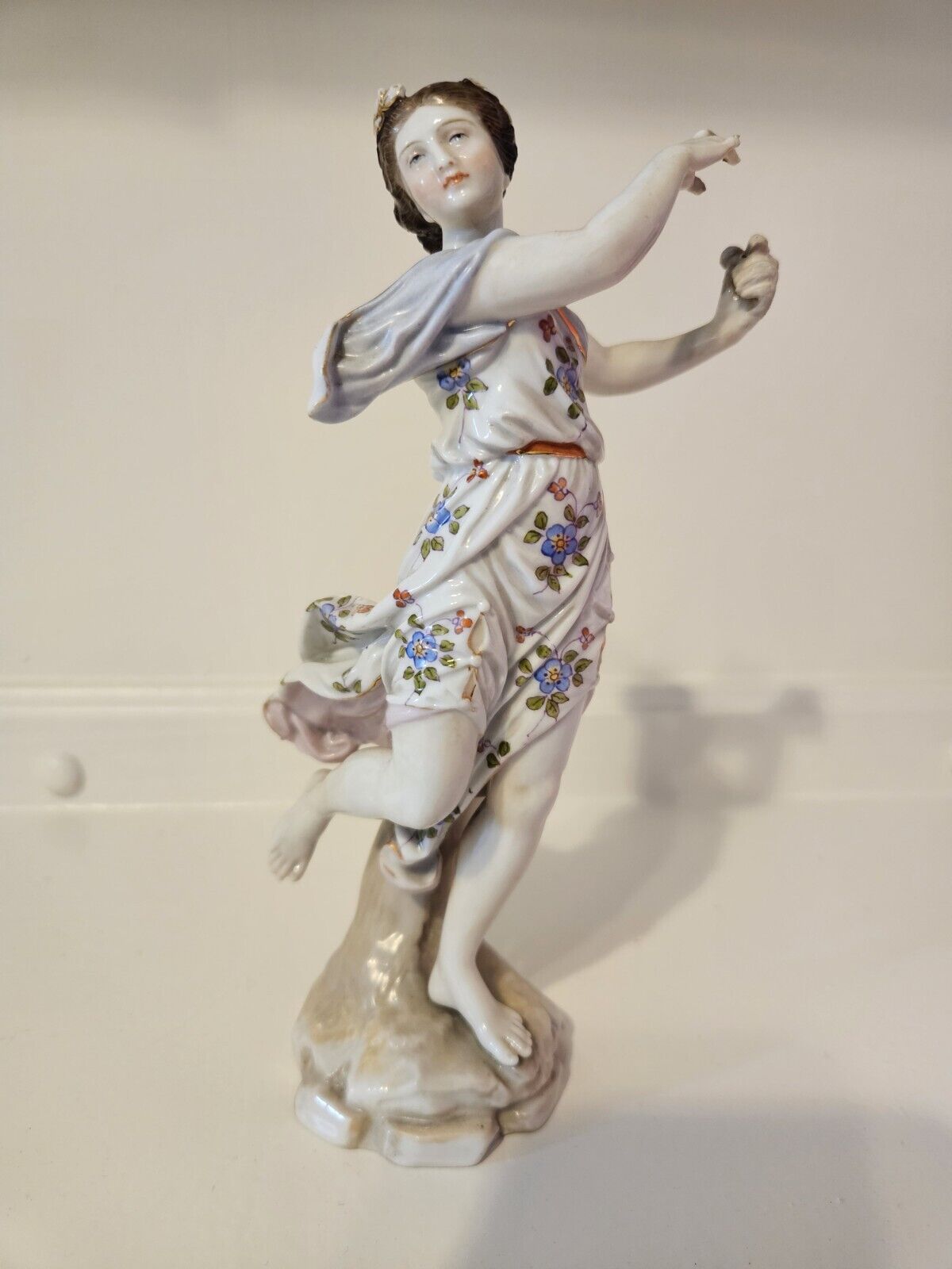 1700's to 1800's Meissen porcelain figurine damage Dancing Lady Germany Antique