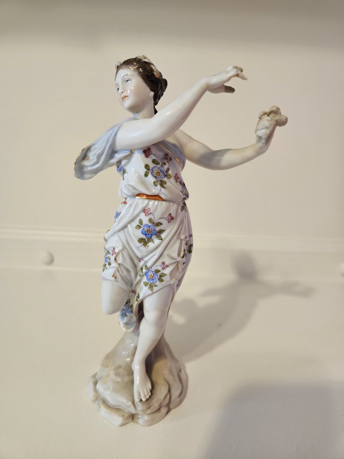 1700's to 1800's Meissen porcelain figurine damage Dancing Lady Germany Antique