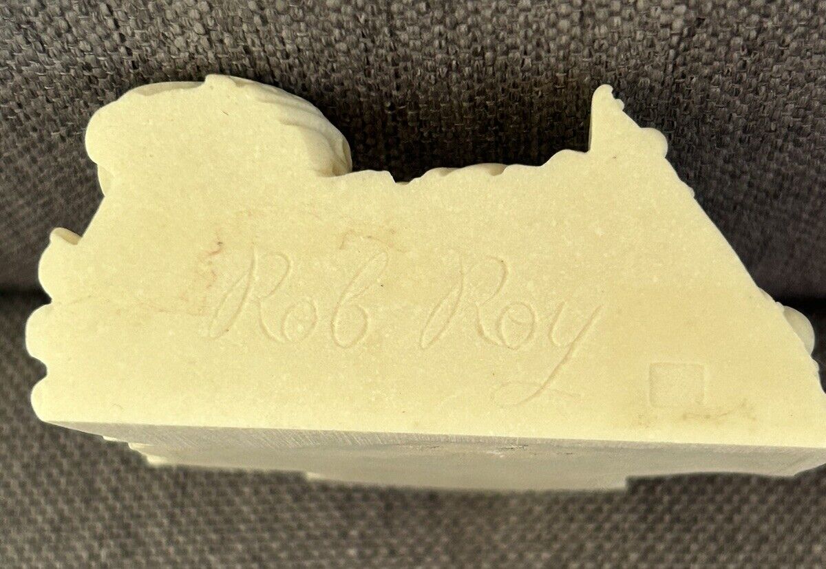 Rare Hand Carved Mini Ivory Rob Roy (1700’s)  3” Vintage Flat Bottom Detailed