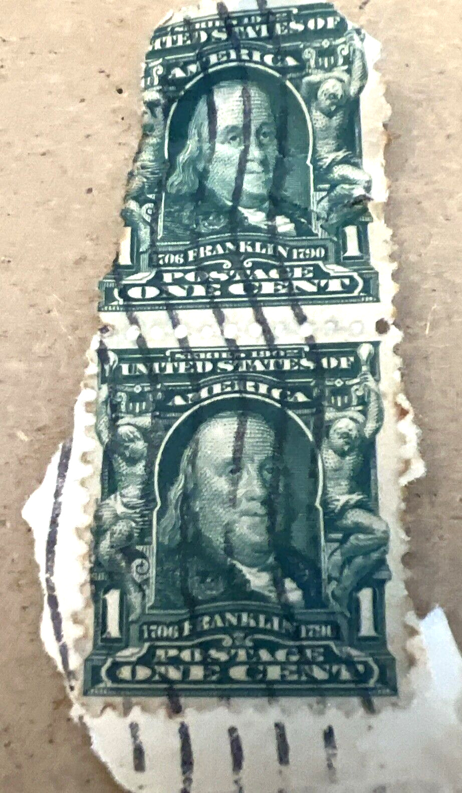 2 EARLY 1900s BEN FRANKLIN 1 CENT Green STAMP