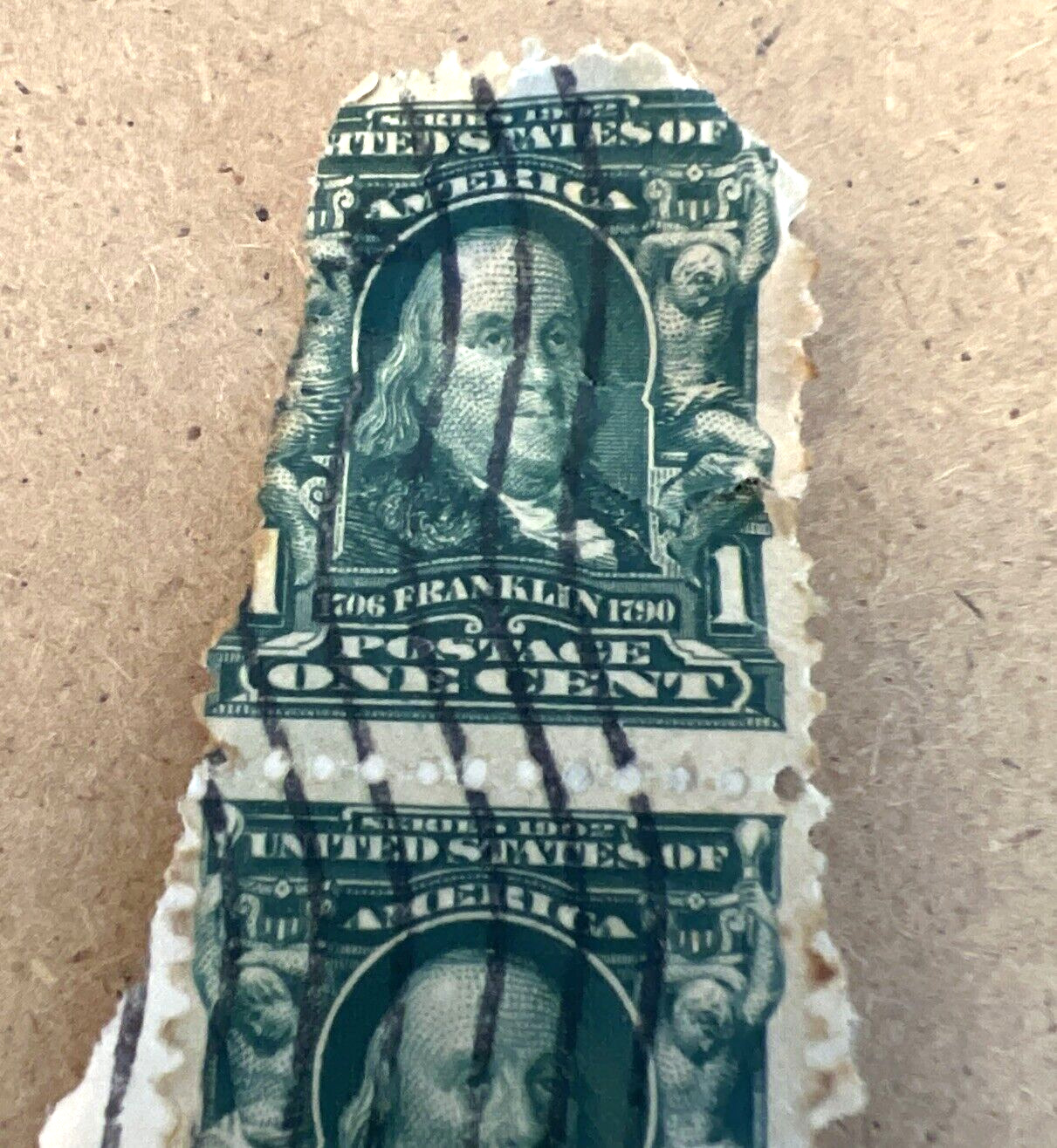 2 EARLY 1900s BEN FRANKLIN 1 CENT Green STAMP