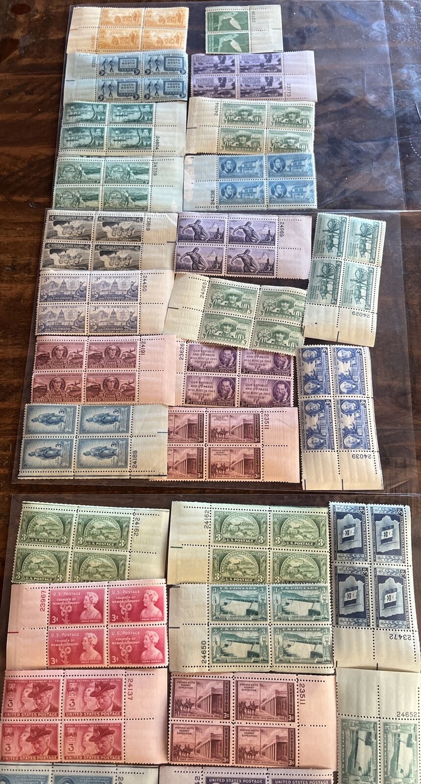 Lot Of Vintage Us Stamps Form The 1800-1900's Pretty Good Condition.