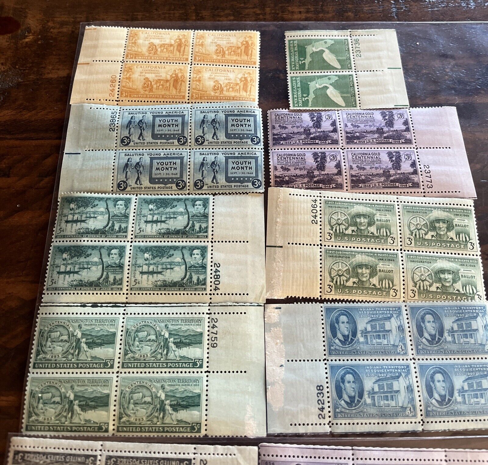 Lot Of Vintage Us Stamps Form The 1800-1900's Pretty Good Condition.