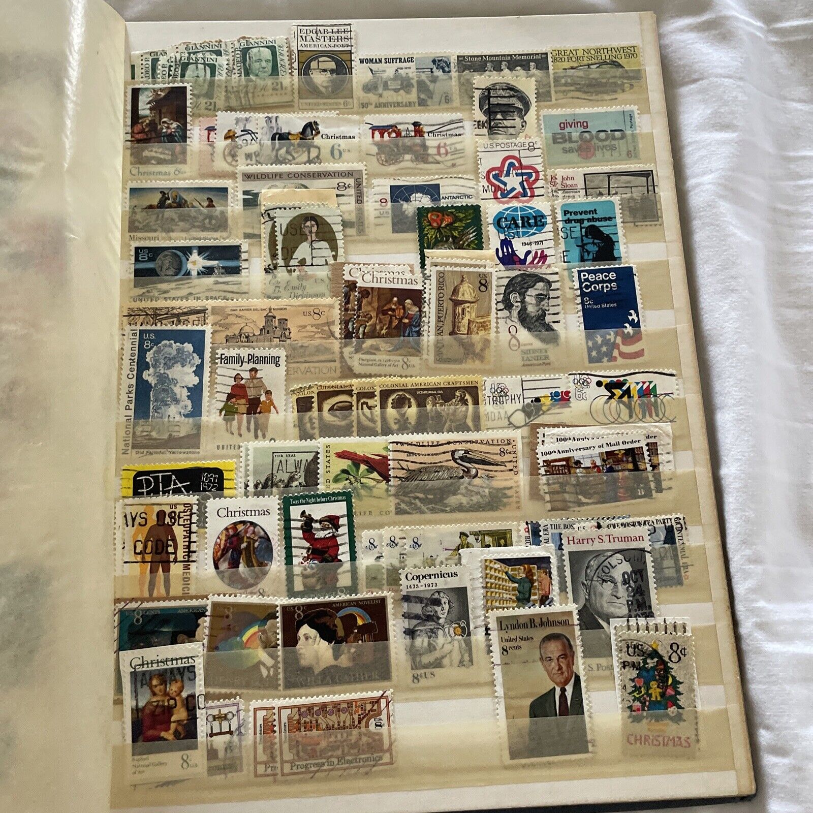 ESTATE LOT VINTAGE (1800s - 1900s) US Stamp Collection