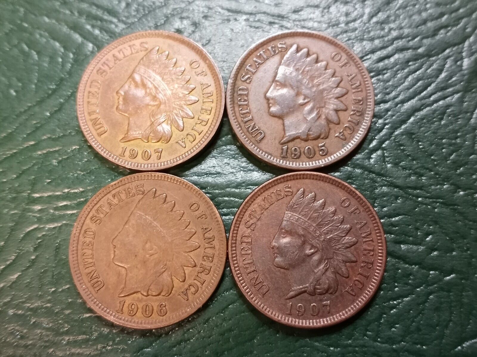 Lot of 24 High Grade 1900's Indian Head Cents - Many AU & BU Coins