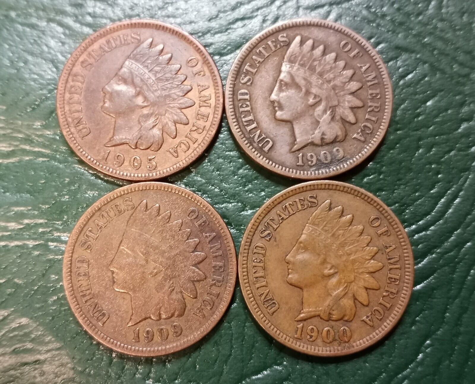 Lot of 24 High Grade 1900's Indian Head Cents - Many AU & BU Coins