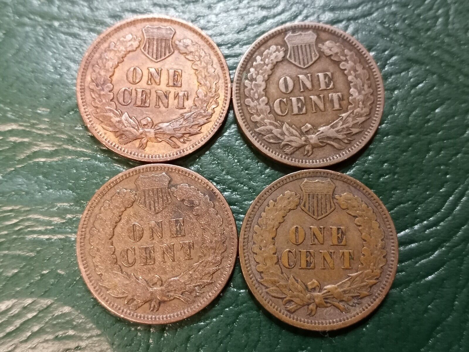 Lot of 24 High Grade 1900's Indian Head Cents - Many AU & BU Coins