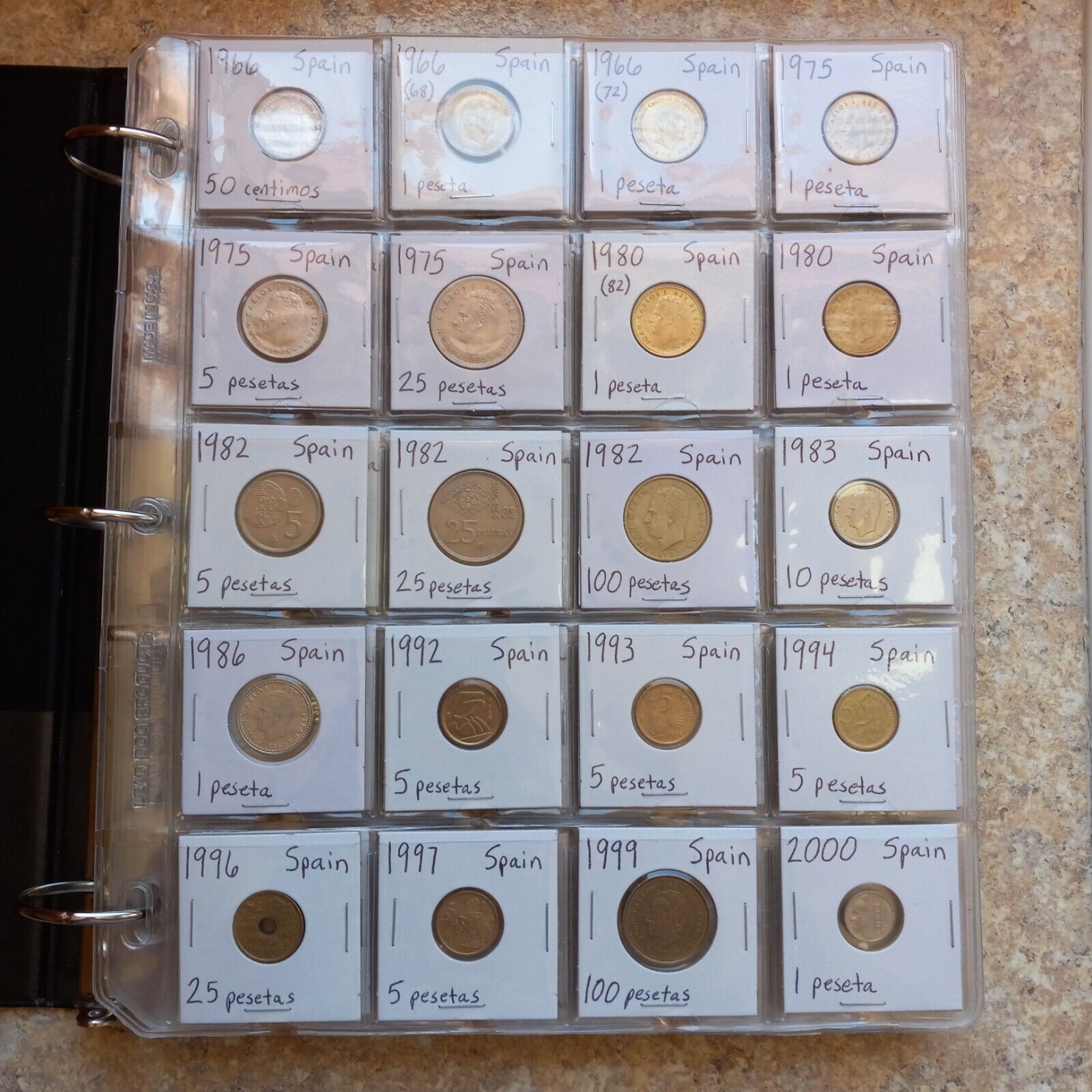 World Coin Collection Albums- 670 Different Foreign Coins 90 Different Countries