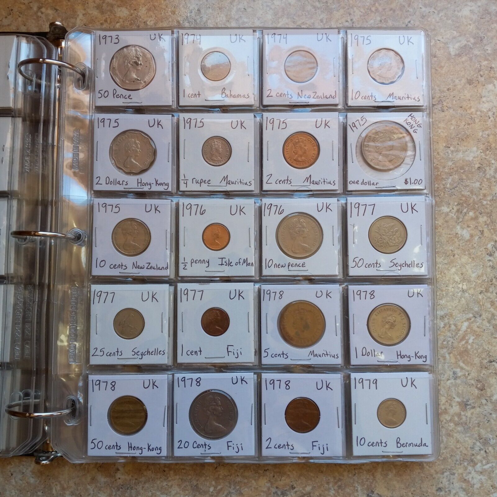 World Coin Collection Albums- 670 Different Foreign Coins 90 Different Countries