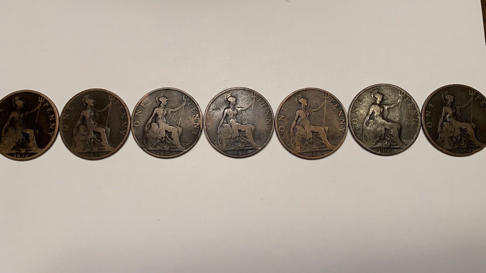 1800s And 1900s Coin - Great Britain One Penny   FREE SHIPPING