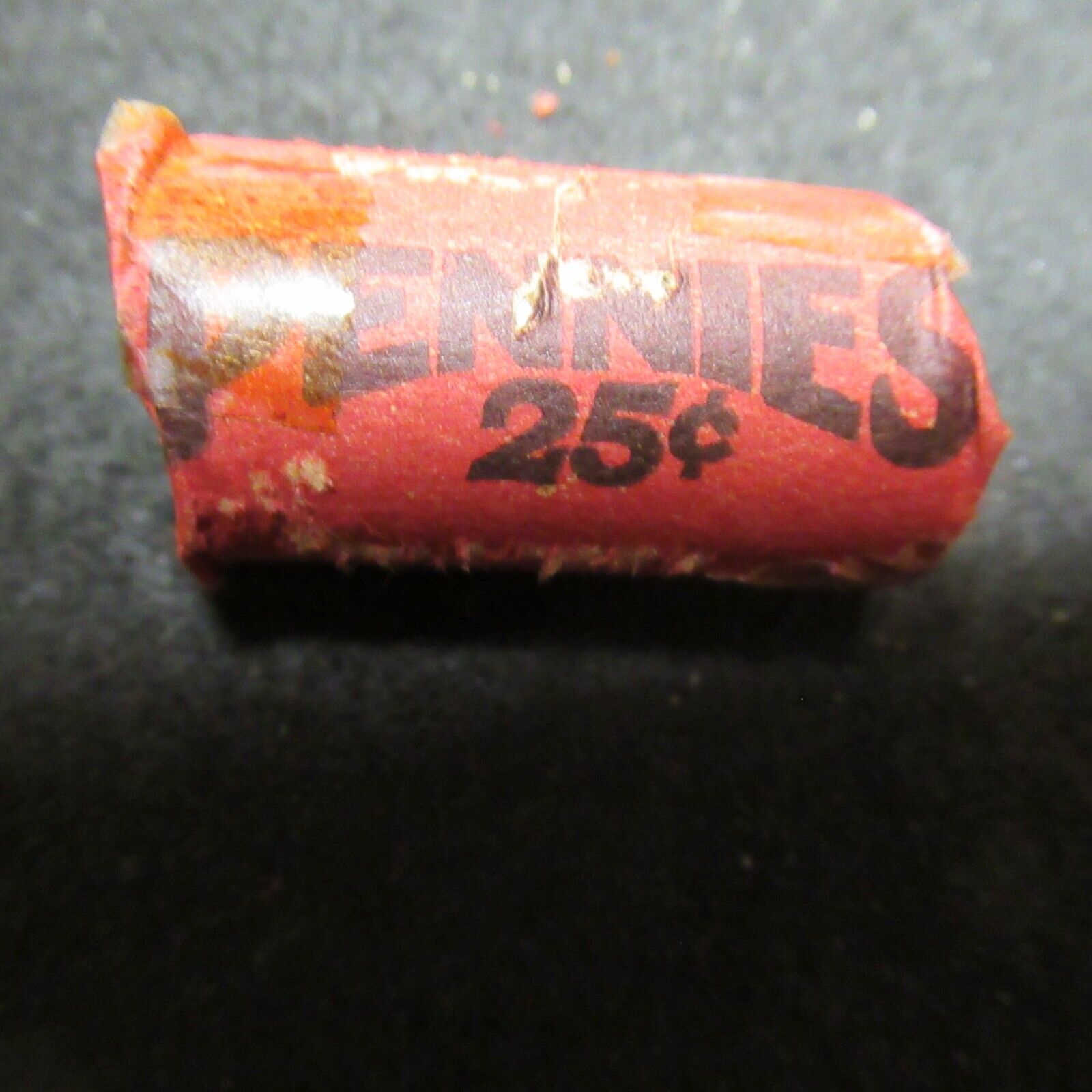 OLD VINTAGE INDIAN HEAD PENNY HALF ROLL SEALING TAPE IS YELLOW FROM AGE