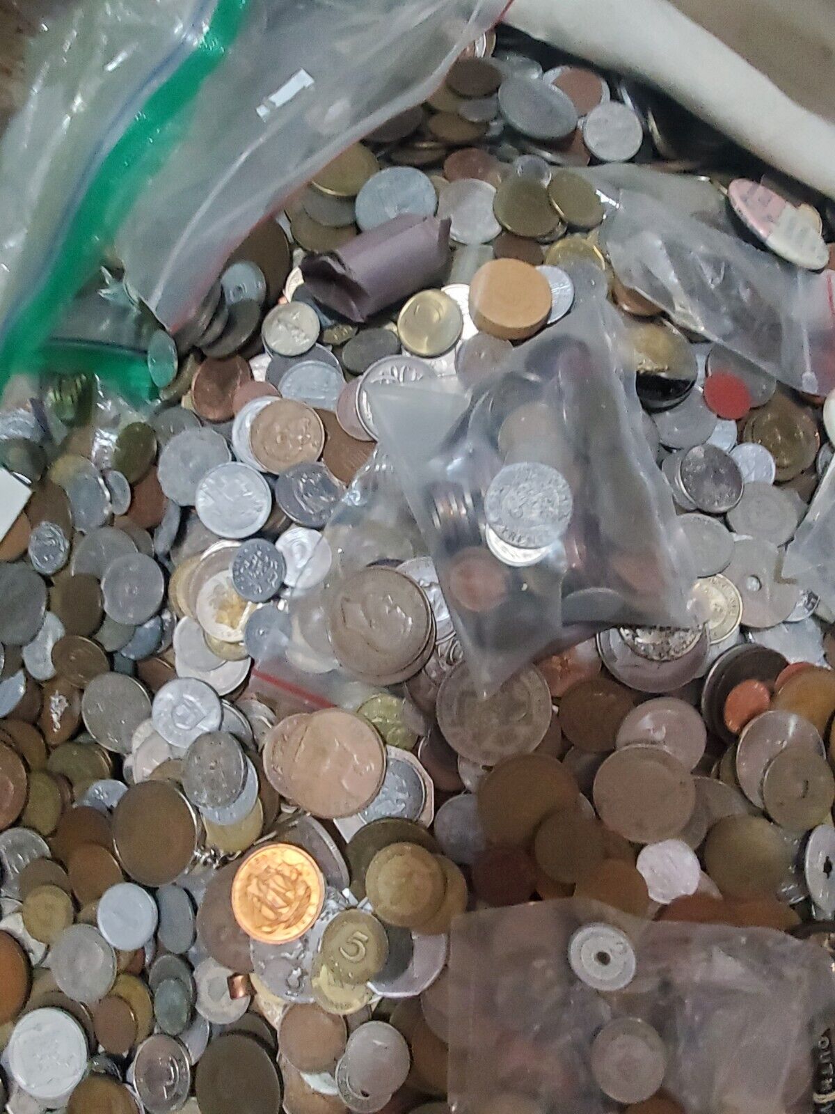 10lb Bulk Foreign Coin Lot From Pile Britain Euro Venezuela 1800's to 2000's