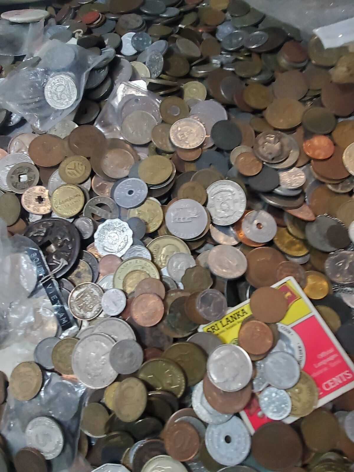 10lb Bulk Foreign Coin Lot From Pile Britain Euro Venezuela 1800's to 2000's
