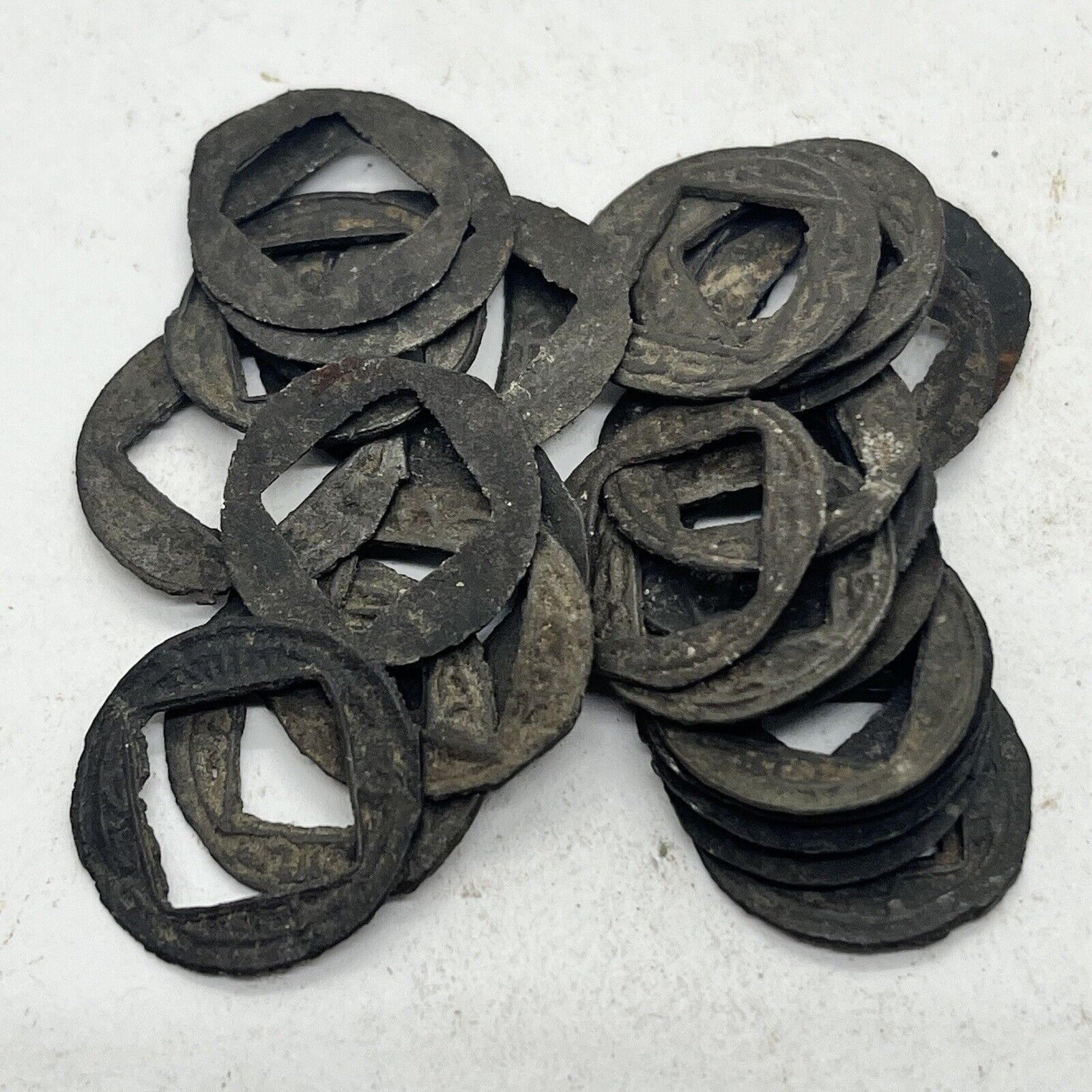 25x 1600-1700’s Palembang Tin Pitis Post Medieval Indonesian Shipwreck Coins A