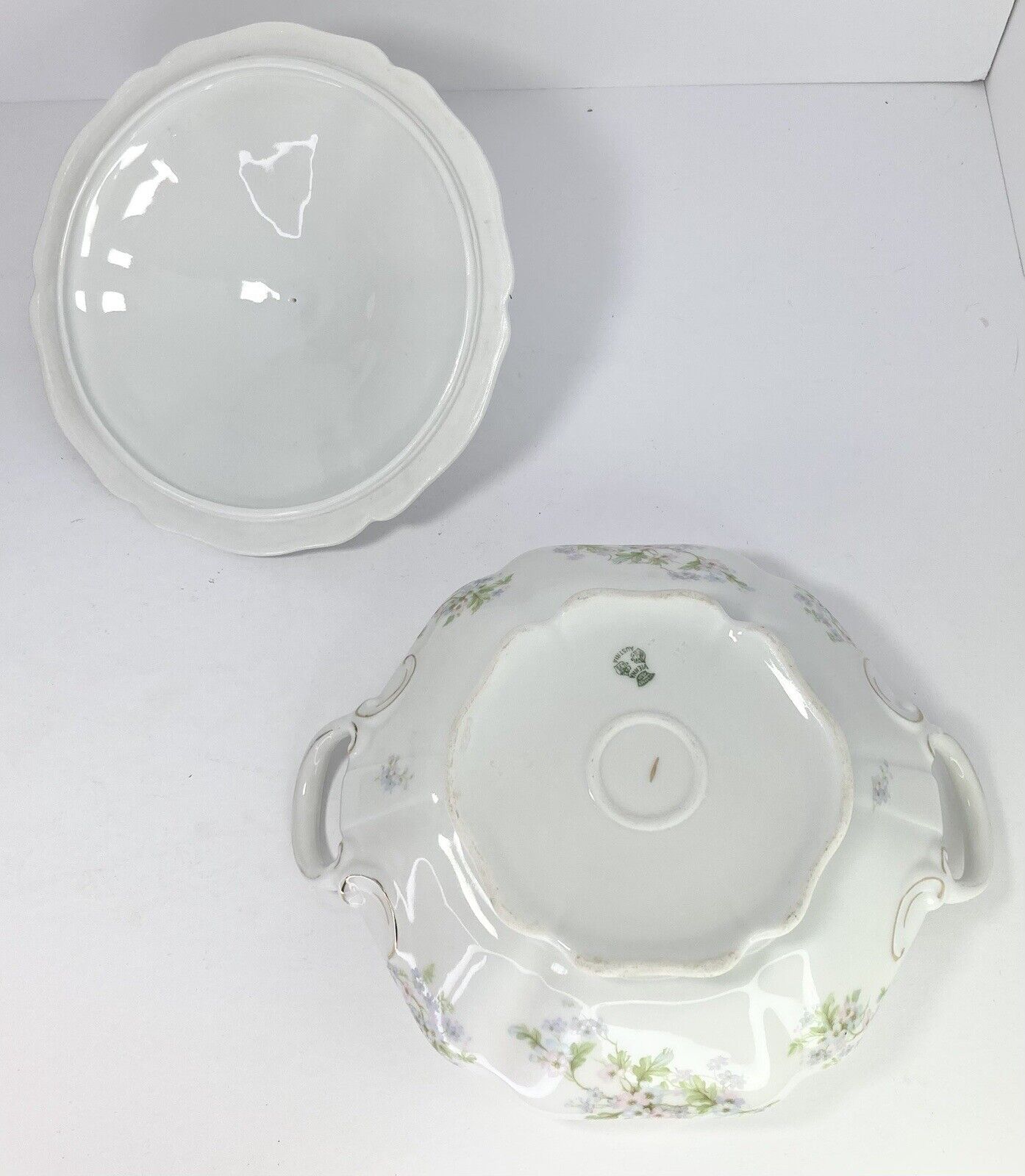 Antique ca 1900s Vienna VNN15 Porcelain Lidded Round Serving Bowl 9 1/5” Austria