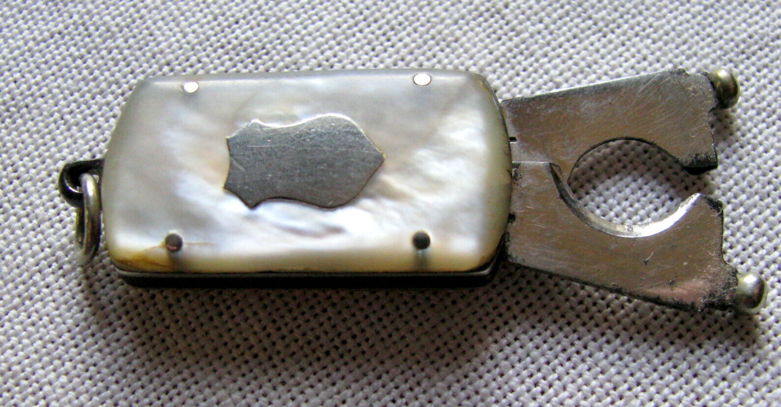 ANTIQUE PEARL SMALL WATCH FOB CIGAR/CHEROOT CUTTER c.1890s- EARLY 1900s