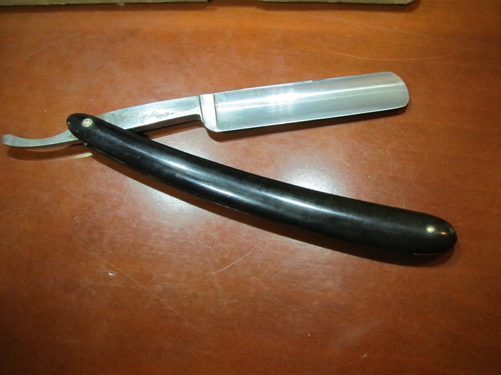 Antique Golden Rule Cutlery Co. Chicago Straight Razor  . 1900s
