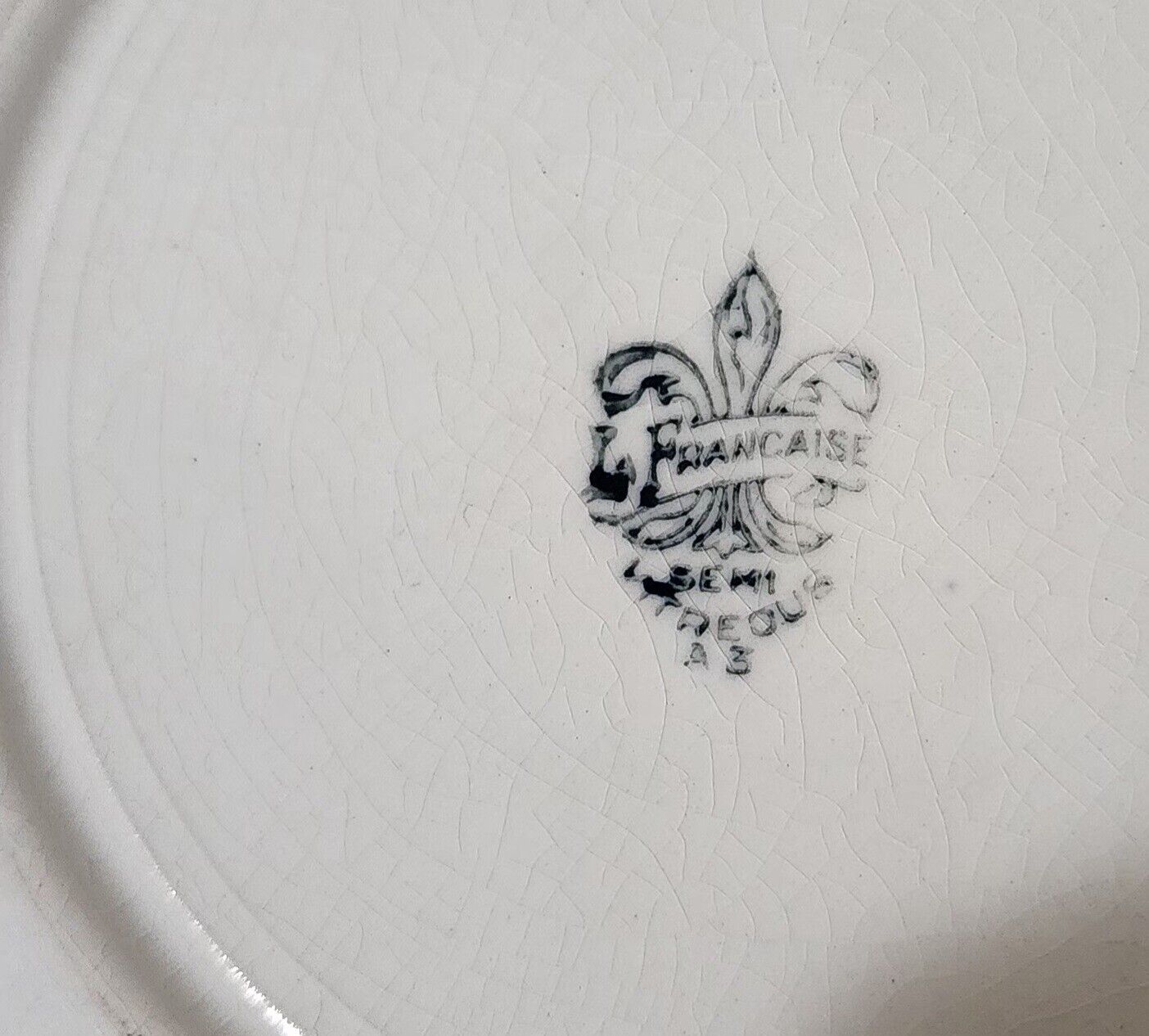 Antique Early 1900s La Francaise Semi Vitreous Flow Blue Rim Bowl 8" diameter 