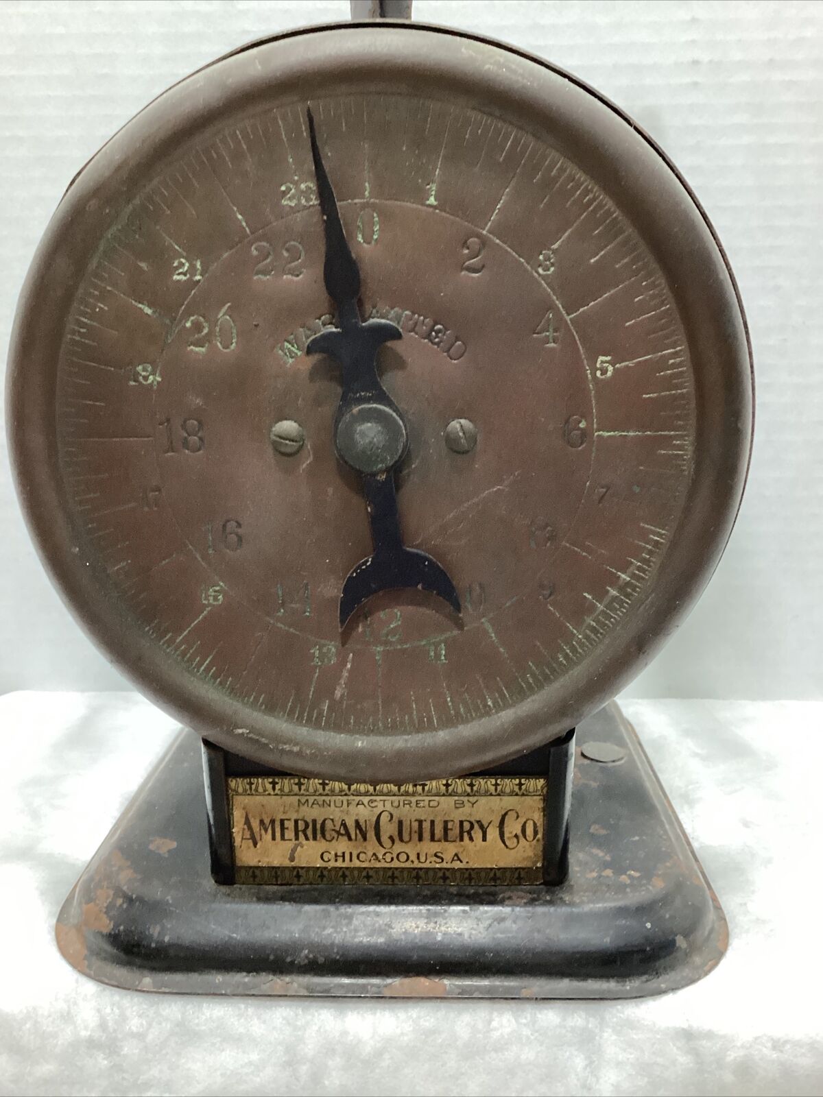 Vintage 9” Tall 1900’s American Cutlery Co. Family Young Scale