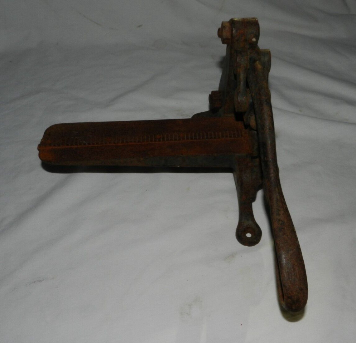 1900's Golden Co.  Cast Iron Hand Cutter Crusty Barn find