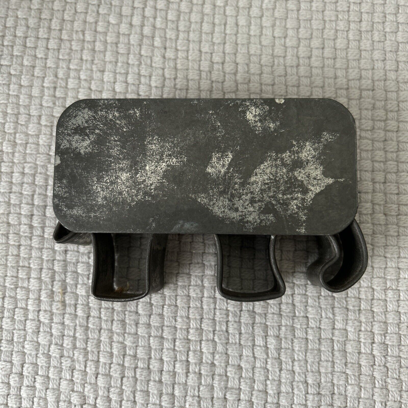 **RARE*** ANTIQUE Circa 1800’s ELEPHANT FLAT BACK COOKIE CUTTER~PRIMITIVE~RARE**