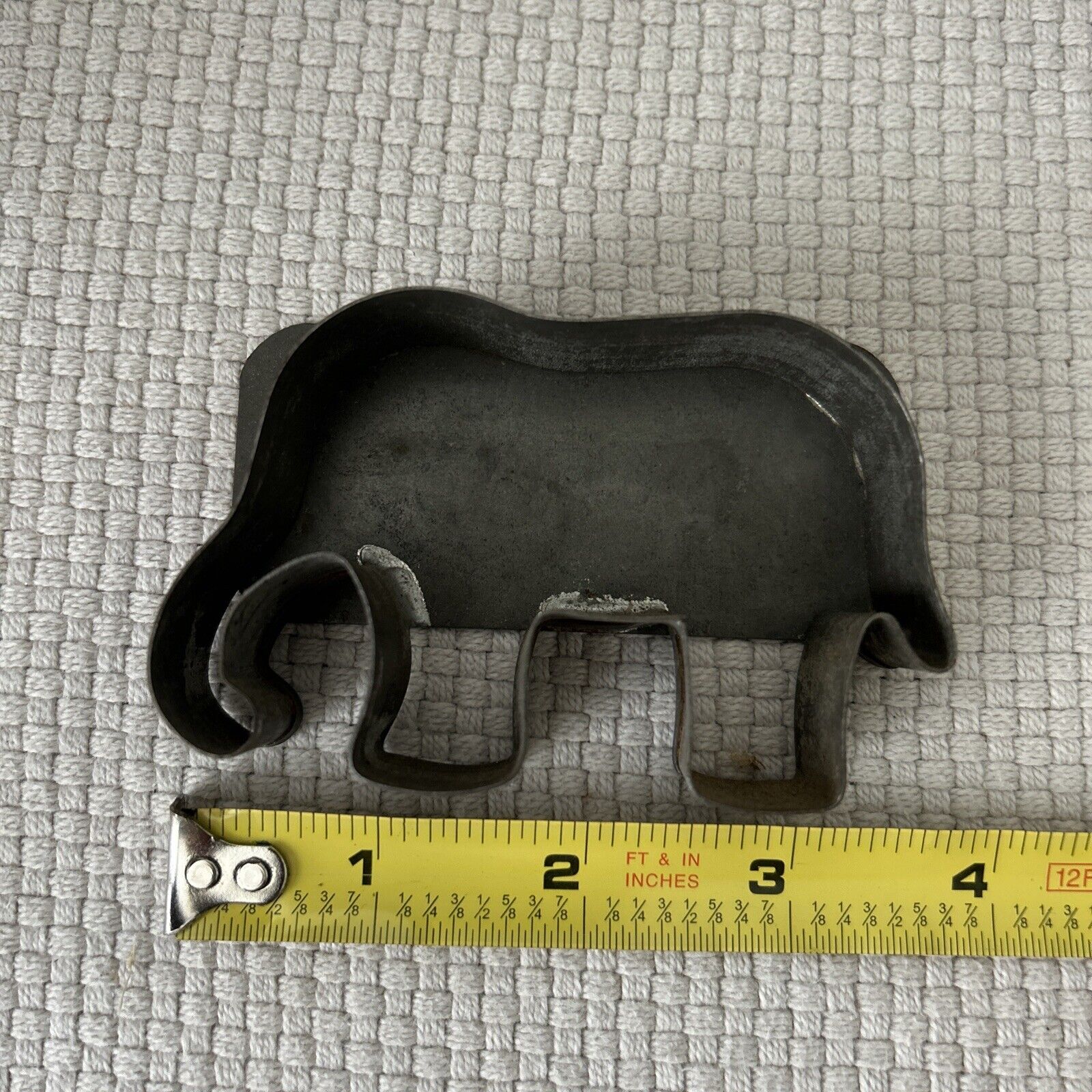 **RARE*** ANTIQUE Circa 1800’s ELEPHANT FLAT BACK COOKIE CUTTER~PRIMITIVE~RARE**